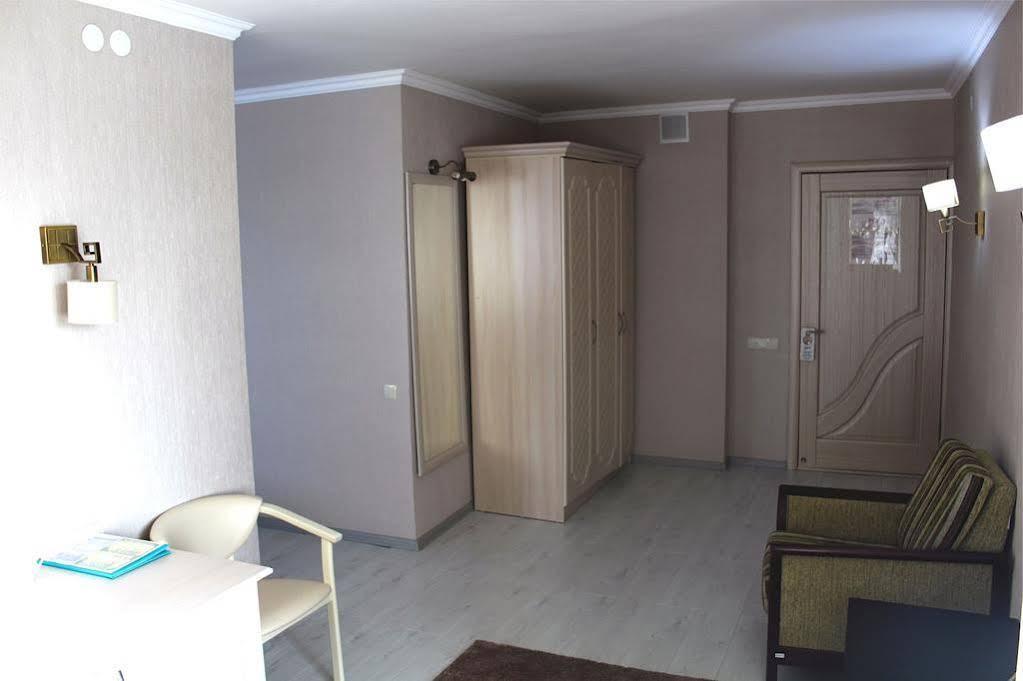 Hotel Tourist Astana Ngoại thất bức ảnh