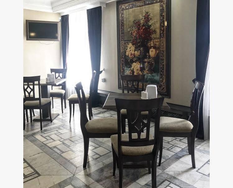Hotel Tourist Astana Ngoại thất bức ảnh