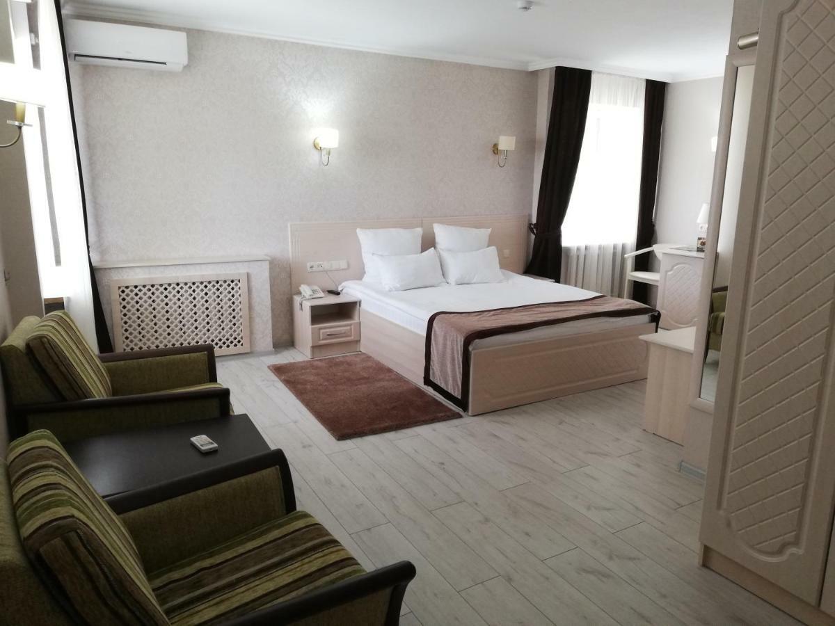 Hotel Tourist Astana Ngoại thất bức ảnh