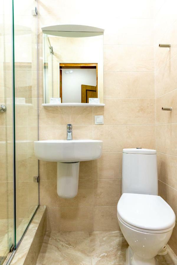 Hotel Tourist Astana Ngoại thất bức ảnh