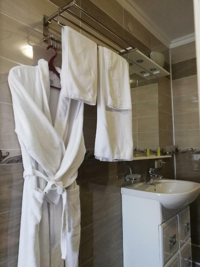 Hotel Tourist Astana Ngoại thất bức ảnh